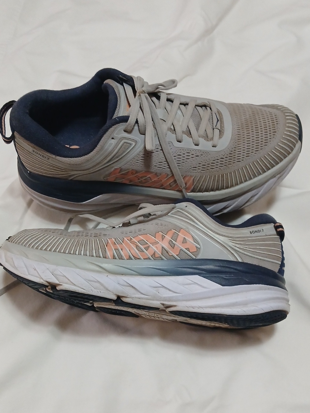 HOKA ONE Sneakers